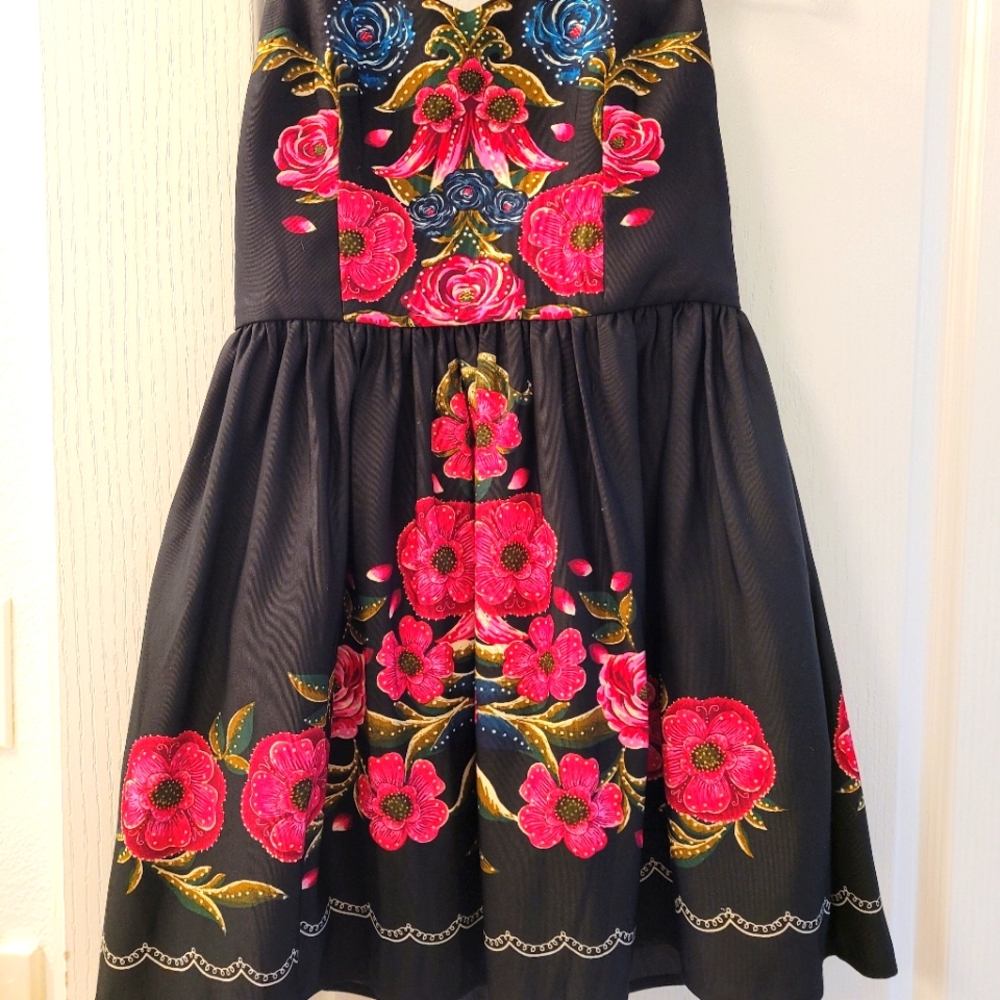 Floral sleevless dress xs